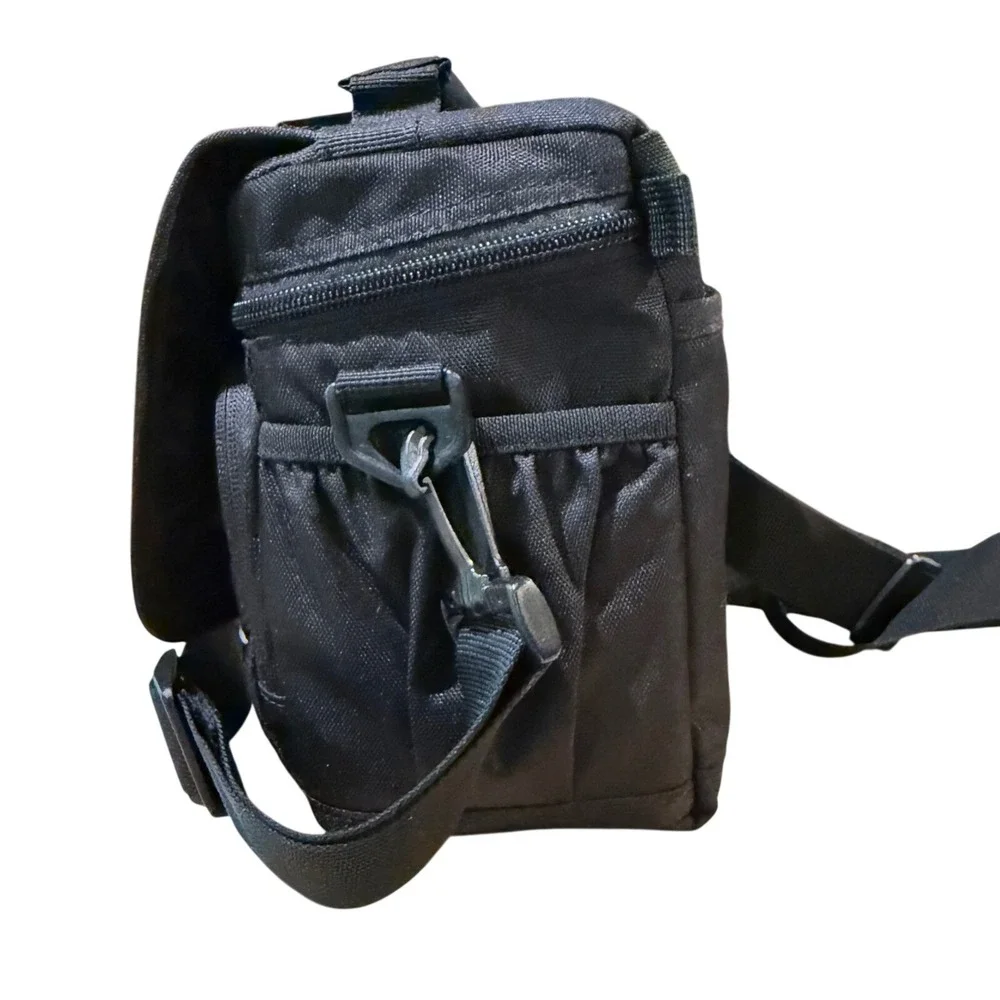 LowePro‎ Adventura 140 Camera Bag Black Nylon Shoulder Crossbody Case Padded